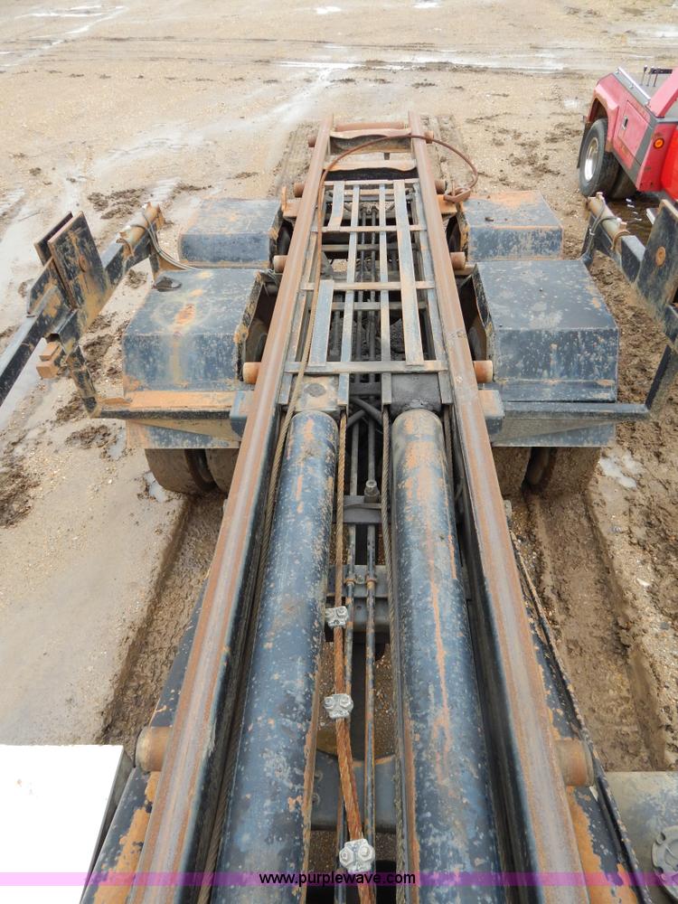 image for item G3117 1988 Ford L8000 roll off truck