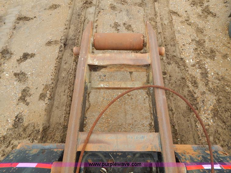 image for item G3117 1988 Ford L8000 roll off truck