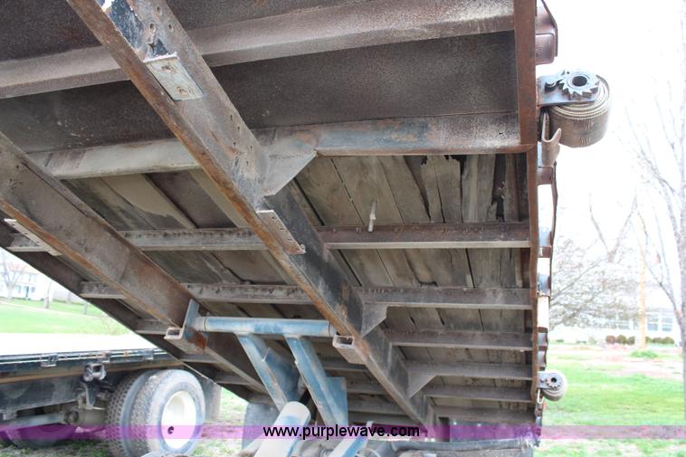 image for item G5044 1997 Ford F450 Super Duty dump bed truck