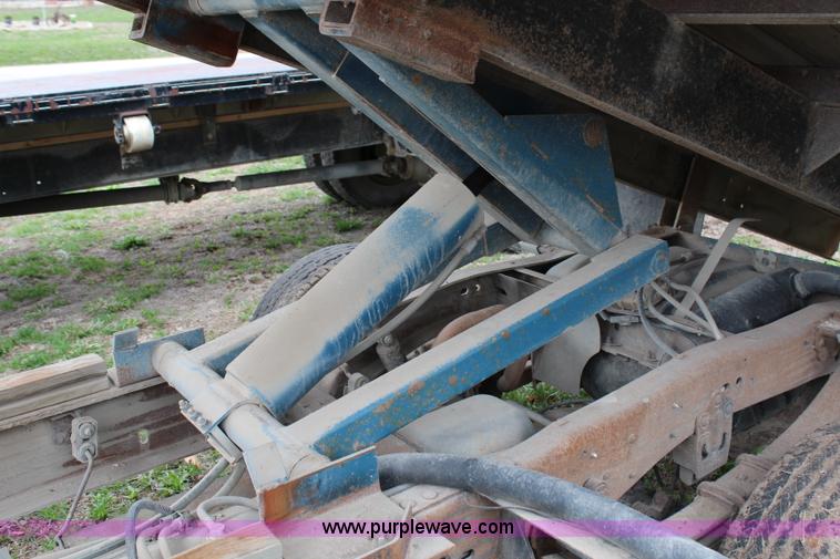 image for item G5044 1997 Ford F450 Super Duty dump bed truck
