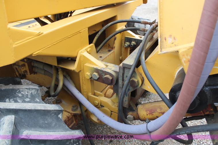 image for item G5102 1995 Vermeer V8550 rock saw