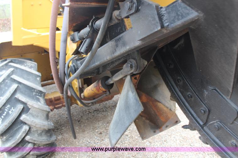 image for item G5102 1995 Vermeer V8550 rock saw