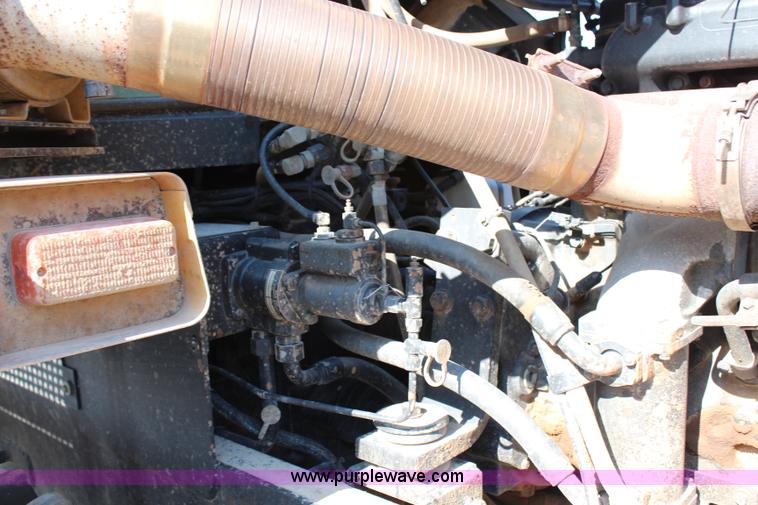 image for item G5408 1996 Caterpillar Challenger 85D tractor