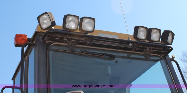 image for item G5408 1996 Caterpillar Challenger 85D tractor