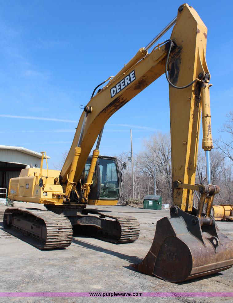 image for item G5426 2004 John Deere 330C LC excavator