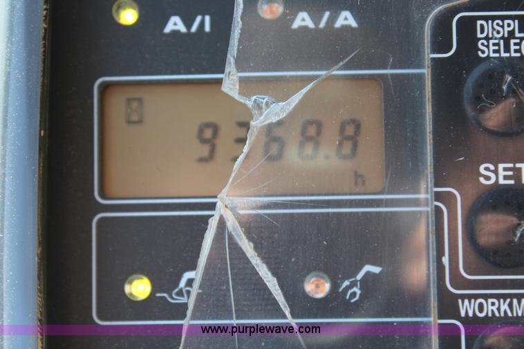 image for item G5426 2004 John Deere 330C LC excavator