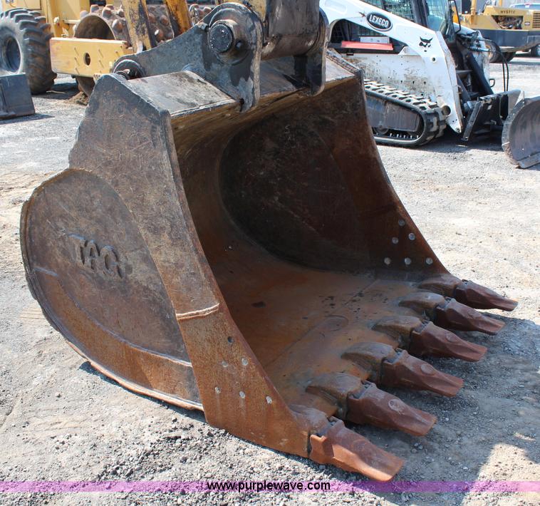 image for item G5426 2004 John Deere 330C LC excavator