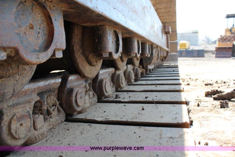 image for item G5426 2004 John Deere 330C LC excavator