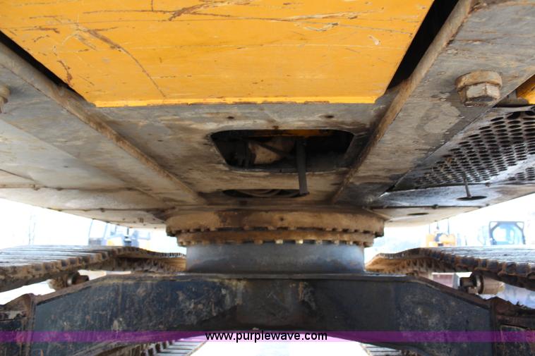 image for item G5426 2004 John Deere 330C LC excavator