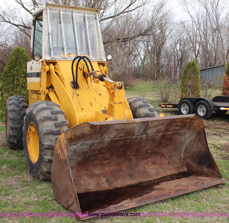 image for item G5437 International 510 wheel loader