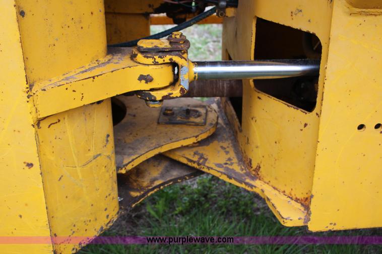 image for item G5437 International 510 wheel loader