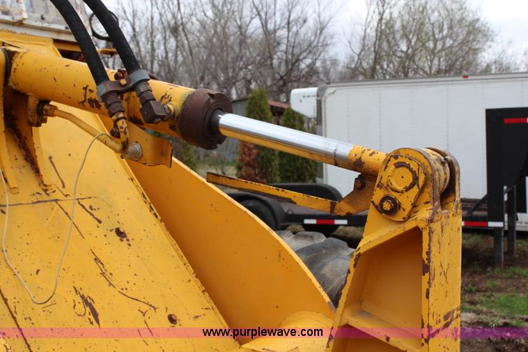 image for item G5437 International 510 wheel loader