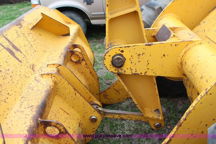 image for item G5437 International 510 wheel loader