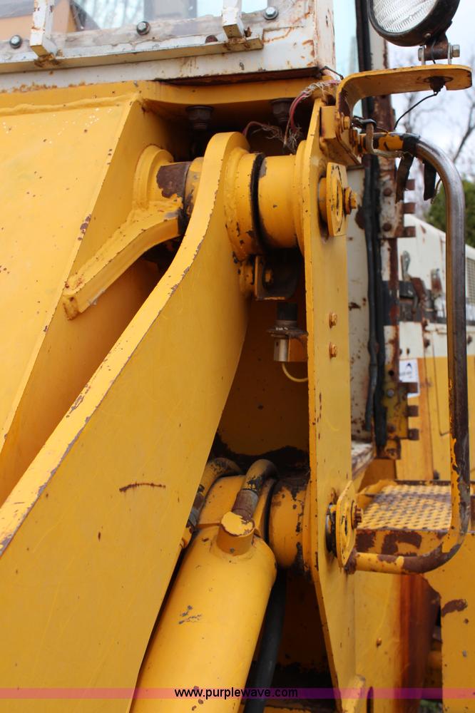 image for item G5437 International 510 wheel loader