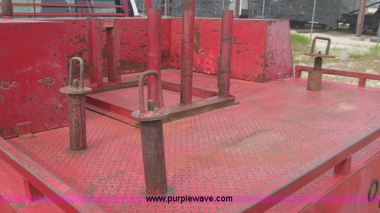 image for item G5683 2004 Ford F350 XL Crew Cab flatbed truck