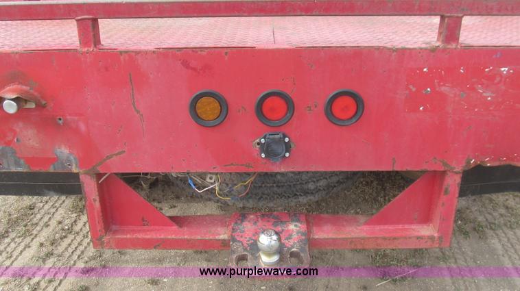 image for item G5683 2004 Ford F350 XL Crew Cab flatbed truck