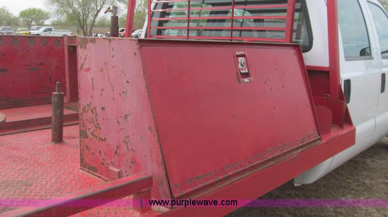 image for item G5683 2004 Ford F350 XL Crew Cab flatbed truck