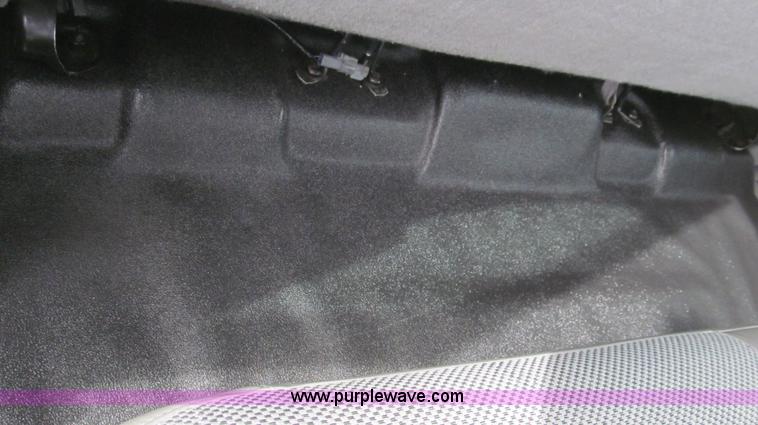 image for item G5683 2004 Ford F350 XL Crew Cab flatbed truck