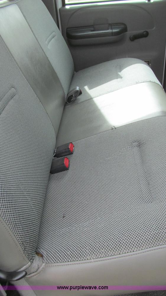 image for item G5683 2004 Ford F350 XL Crew Cab flatbed truck