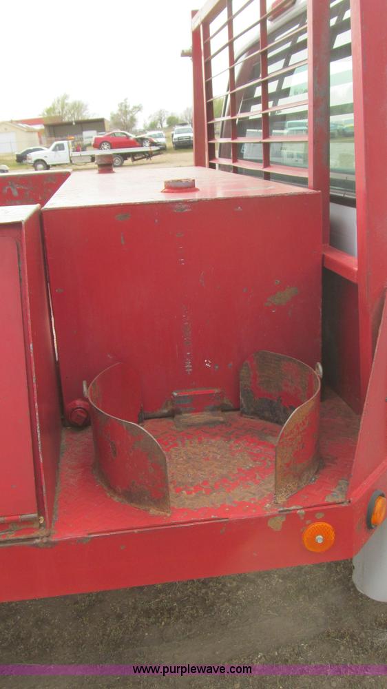 image for item G5684 2004 Ford F350 Crew Cab flatbed truck