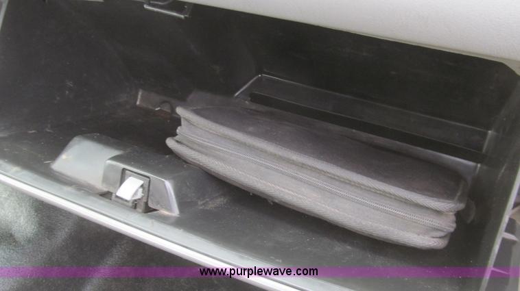 image for item G5684 2004 Ford F350 Crew Cab flatbed truck