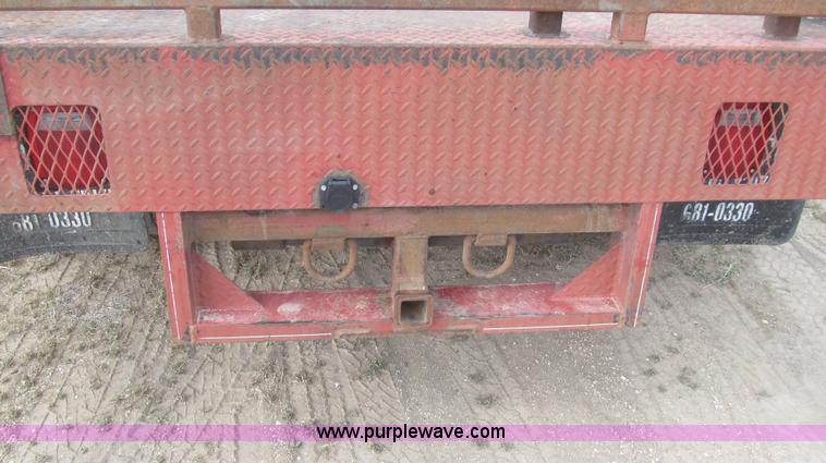 image for item G5685 2006 Ford F350 Crew Cab flatbed truck