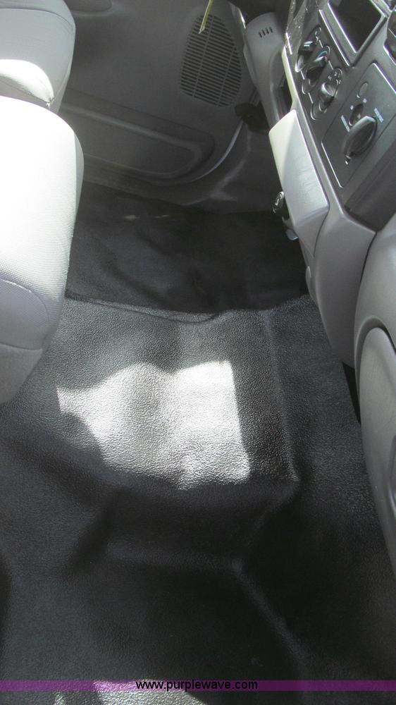 image for item G5687 2005 Ford F250 SuperCab pickup truck