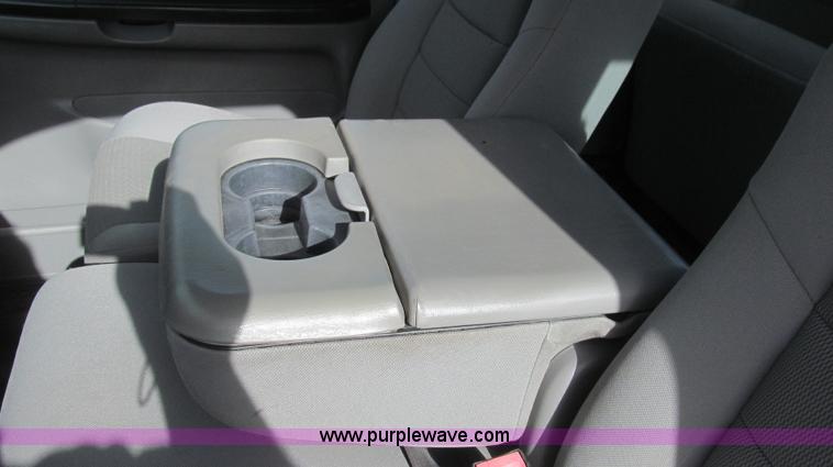 image for item G5687 2005 Ford F250 SuperCab pickup truck