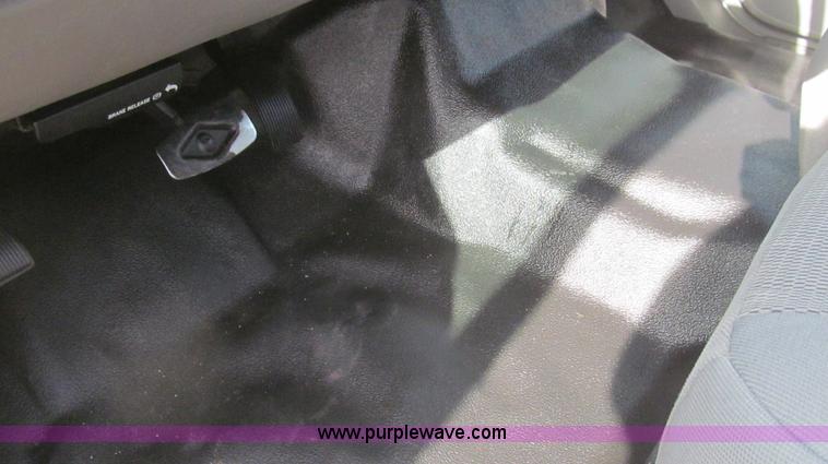 image for item G5687 2005 Ford F250 SuperCab pickup truck