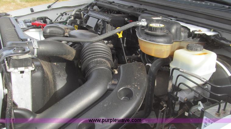 image for item G5687 2005 Ford F250 SuperCab pickup truck