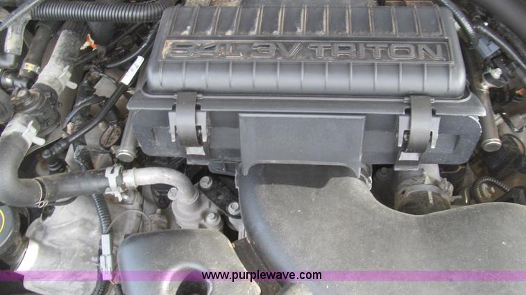 image for item G5687 2005 Ford F250 SuperCab pickup truck