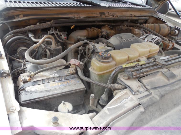 image for item G7833 2001 Ford F350 Super Duty utility truck