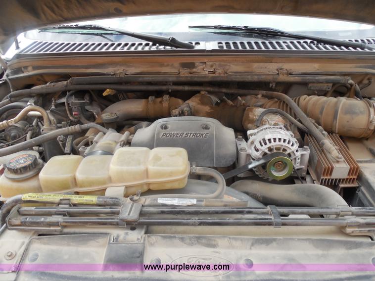 image for item G7833 2001 Ford F350 Super Duty utility truck