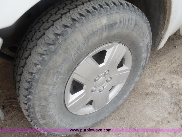 image for item G7833 2001 Ford F350 Super Duty utility truck