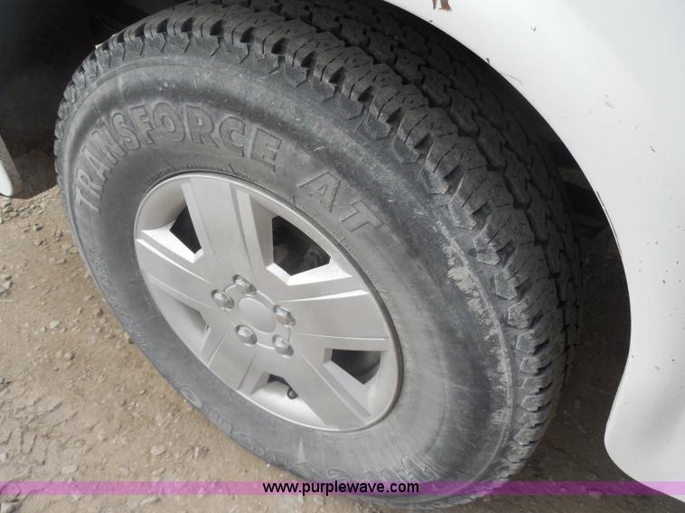 image for item G7833 2001 Ford F350 Super Duty utility truck