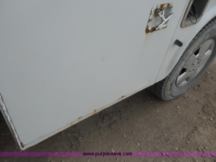 image for item G7833 2001 Ford F350 Super Duty utility truck