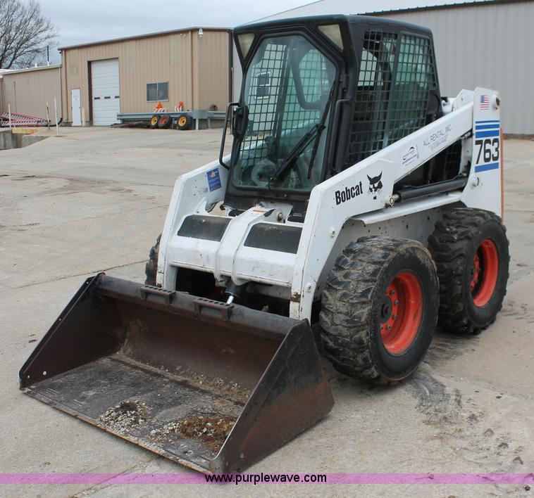 image for item H3676 2002 Bobcat 763 skid steer