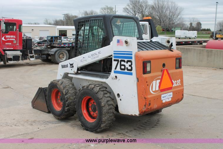 image for item H3676 2002 Bobcat 763 skid steer