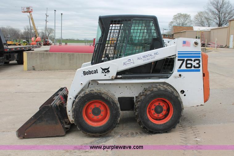 image for item H3676 2002 Bobcat 763 skid steer