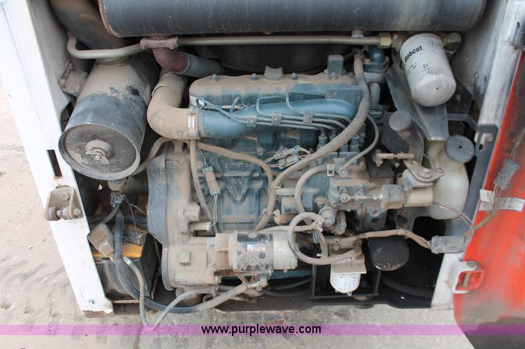 image for item H3676 2002 Bobcat 763 skid steer