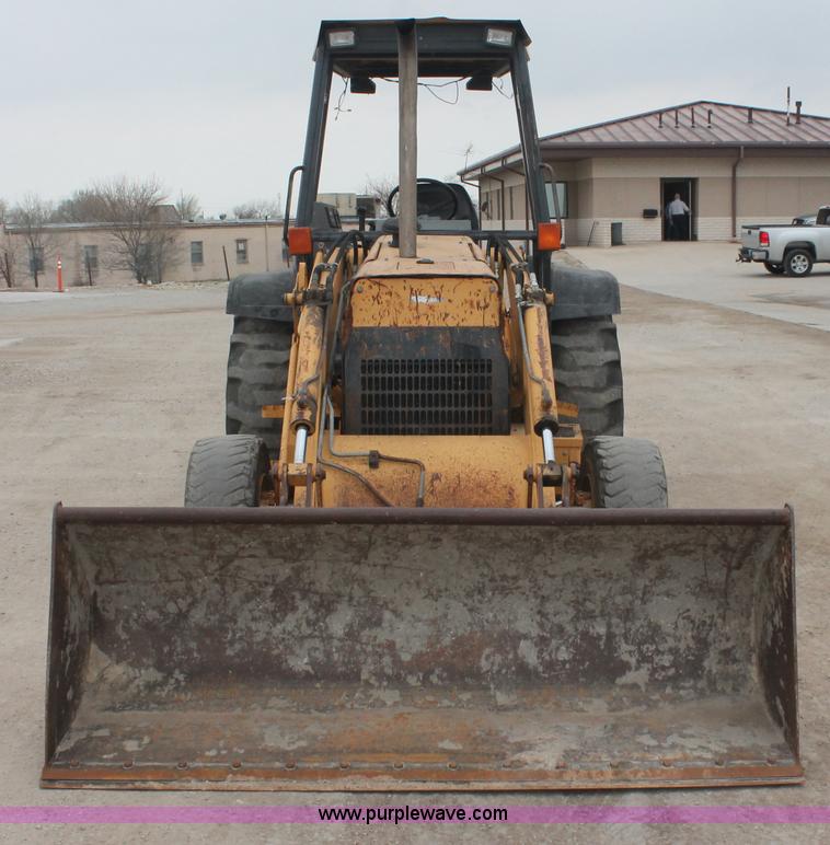 image for item H3736 1994 Ford 455D landscape loader