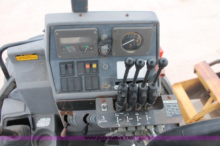 image for item H3736 1994 Ford 455D landscape loader