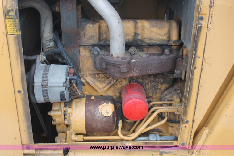 image for item H3736 1994 Ford 455D landscape loader