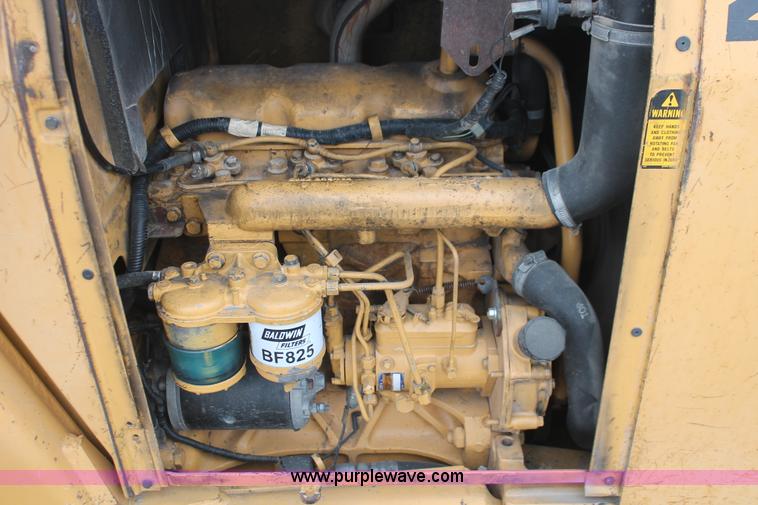 image for item H3736 1994 Ford 455D landscape loader