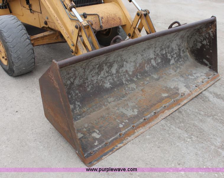 image for item H3736 1994 Ford 455D landscape loader
