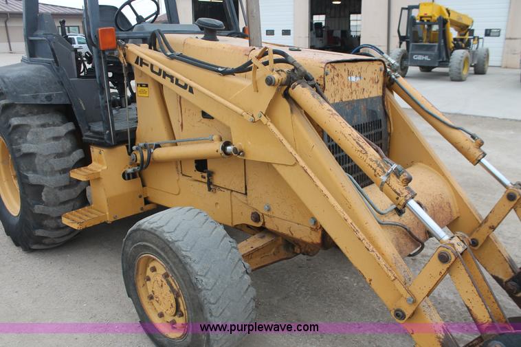 image for item H3736 1994 Ford 455D landscape loader