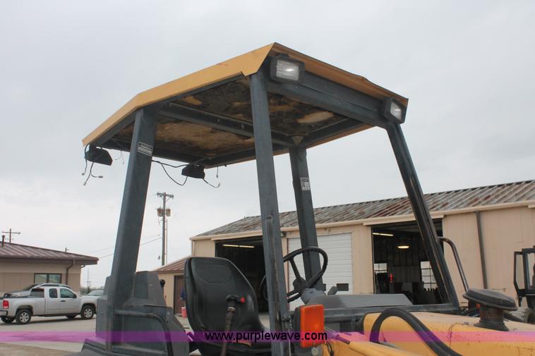 image for item H3736 1994 Ford 455D landscape loader