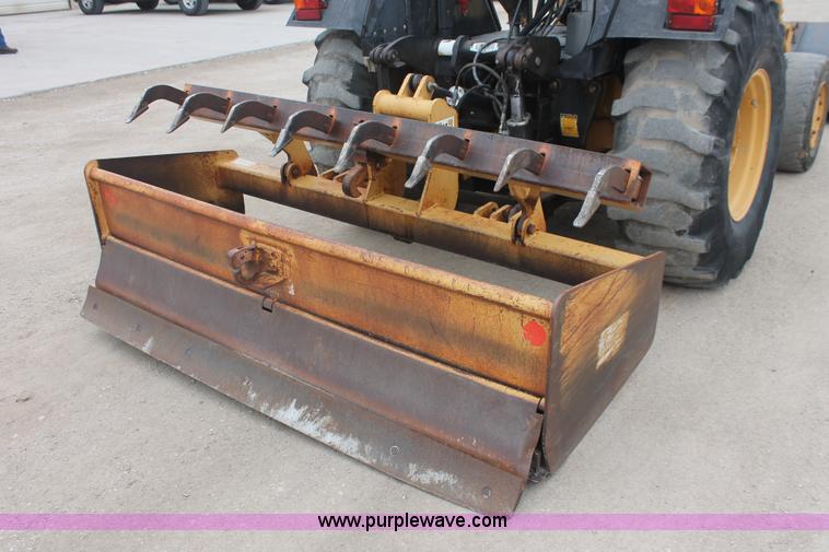 image for item H3736 1994 Ford 455D landscape loader