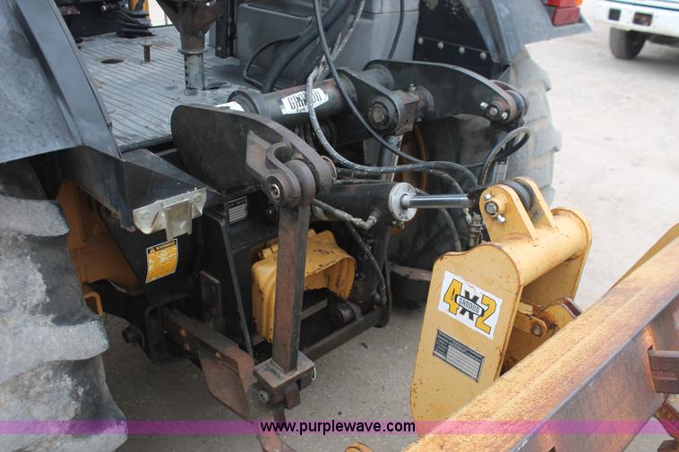 image for item H3736 1994 Ford 455D landscape loader