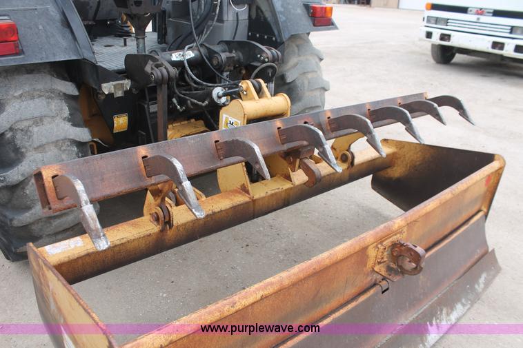 image for item H3736 1994 Ford 455D landscape loader